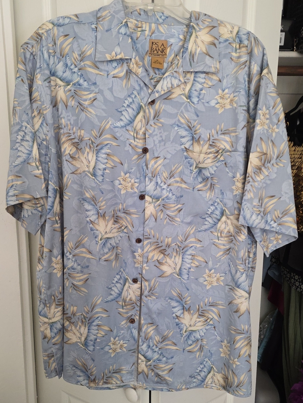 Jos. A. Bank 100% Silk Light Blue Tropical Print Short-Sleeve Sz M LIKE NEW